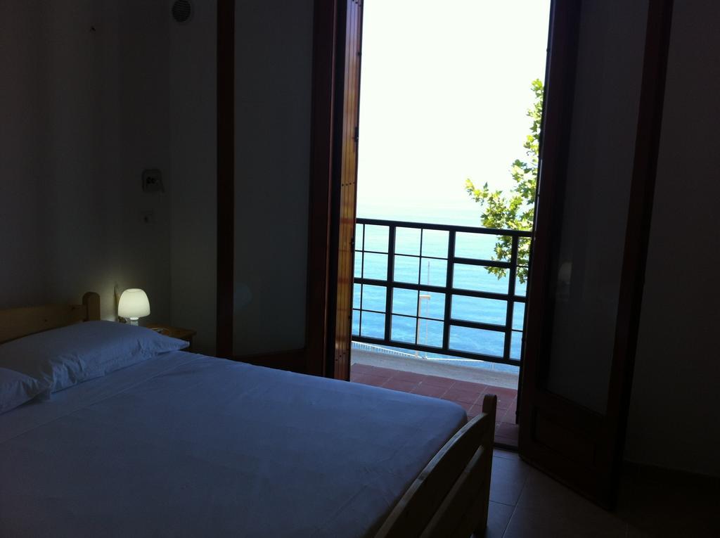 Marco Polo Casa Vacanze Pollina Zimmer foto